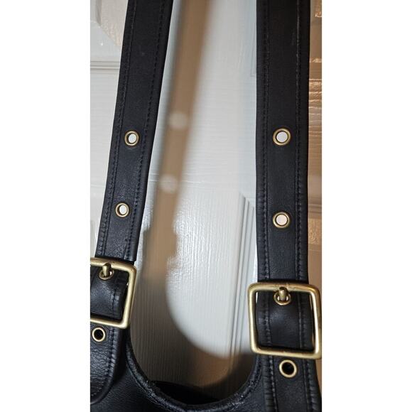 Vintage Coach Berkeley 9988 Blk Leather Saddle Bag Brass Hardware Crossbody 90s - Picture 8 of 16